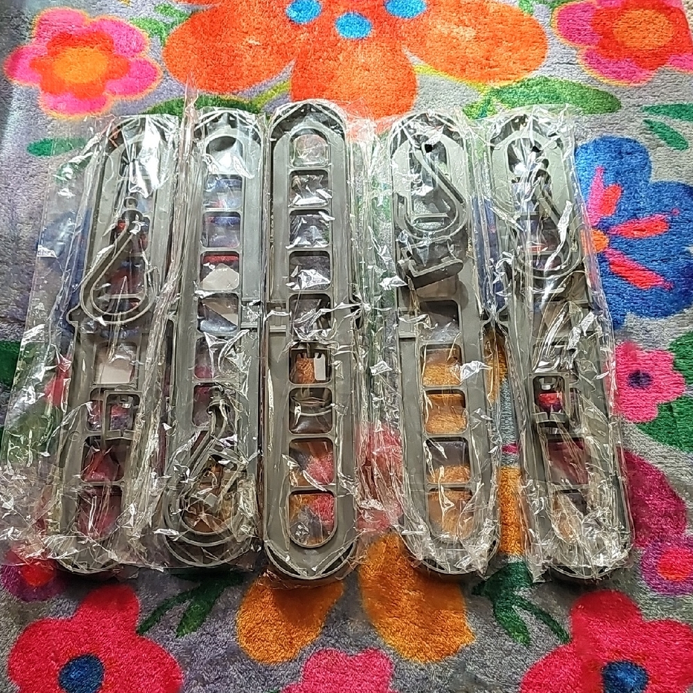 Multiple Hanger Port